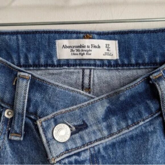 Abercrombie 90s Straight Ultra High Rise Jeans with Criss Cross Waistband - Picture 4 of 7